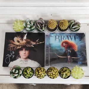 Alterum CD - Black and White